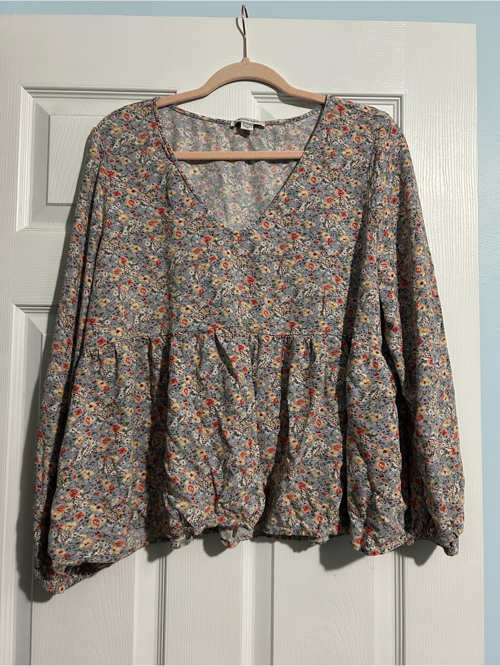 American Eagle Outfitters Multi-Color Floral V-Neck Peplum Tunic